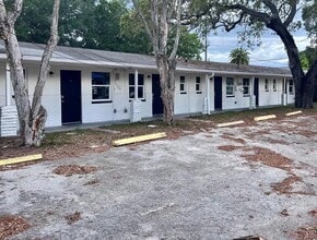 Building Photo - 707 Rosery Rd NW