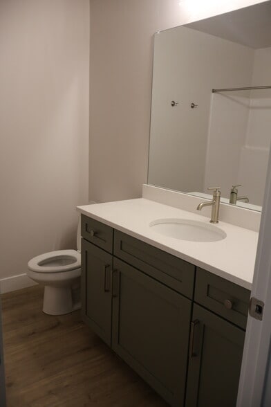 Building Photo - 4805 S Heartwood Rd