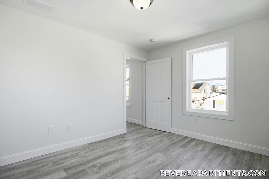 Building Photo - 23 Blake St