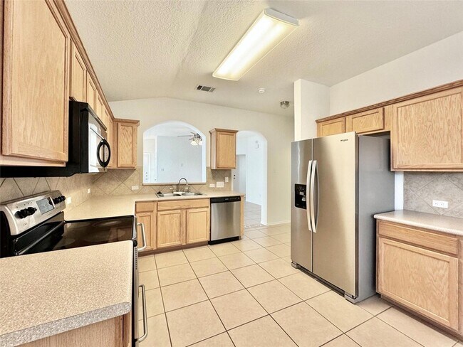 Building Photo - 1015 Aiken Dr