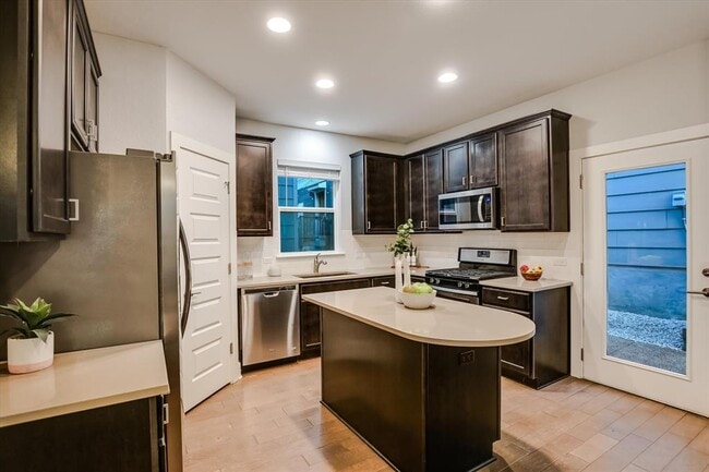 Building Photo - 2001 Tramson Dr