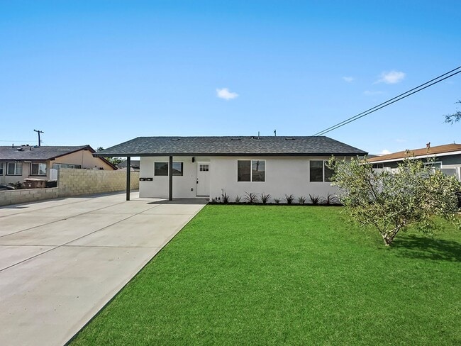 Building Photo - Showing Times: to schedule a viewing, plea...