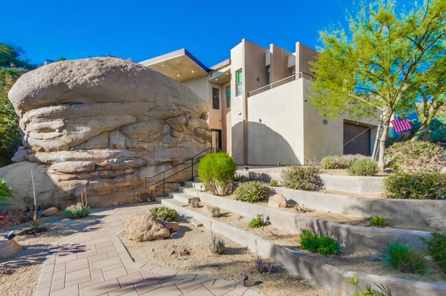 Building Photo - 28548 Meadow Glen Way W