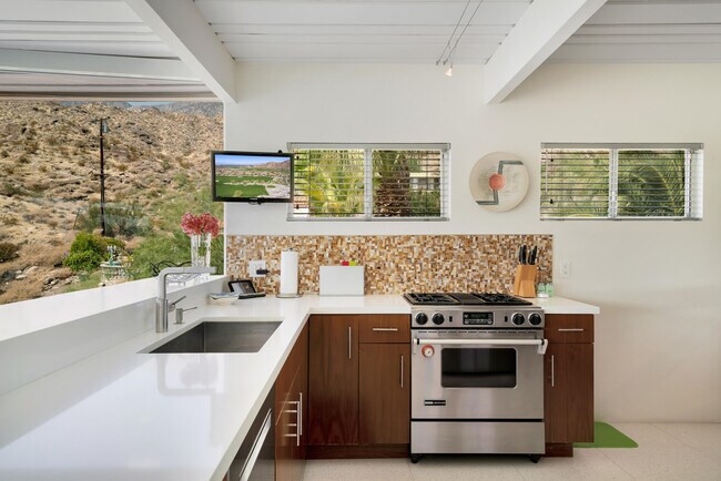 Building Photo - 17 Cahuilla Hills Dr