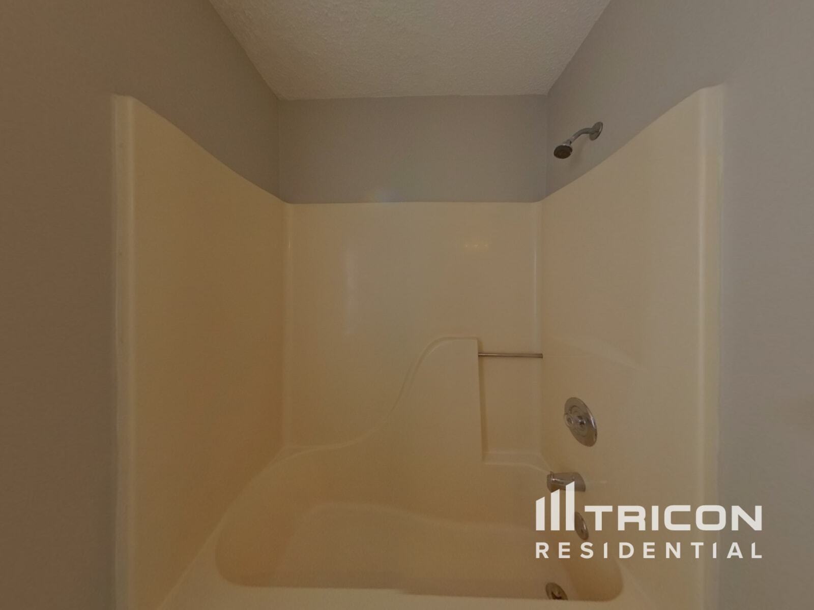 Building Photo - 6300 Holborne Ln