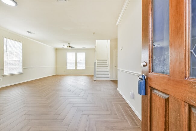 Building Photo - 12018 Country Orchard Ln