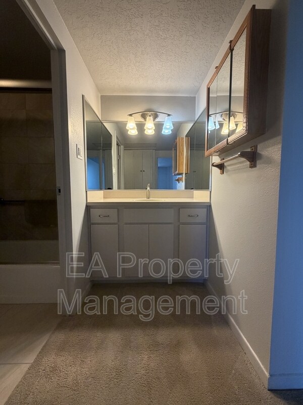 Building Photo - 1331 Park Ave SW