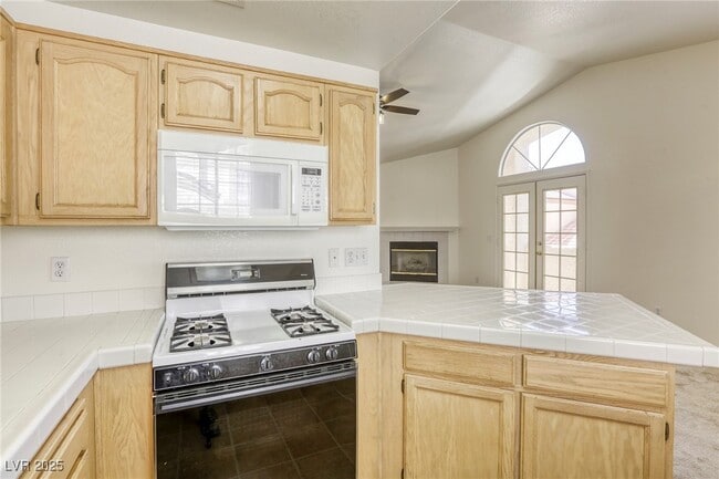 Building Photo - 8301 Boseck Dr