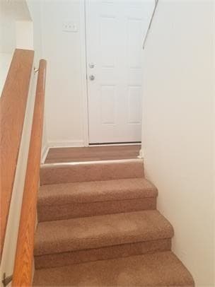 Building Photo - 217 Creekside Ct