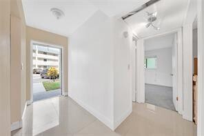 Building Photo - 7897 Golf Cir Dr