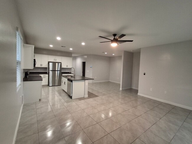 Building Photo - 36672 N Asturian Vly Wy