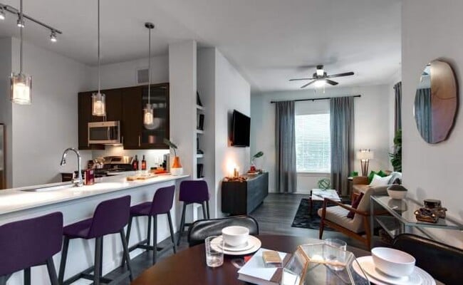 Building Photo - 2 bedroom in Houston TX 77030
