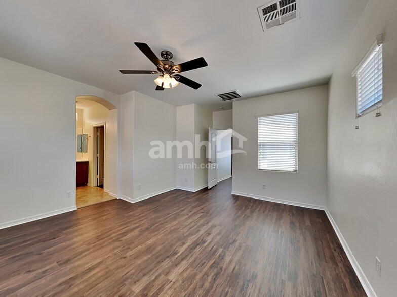 Building Photo - 14584 W Maui Ln