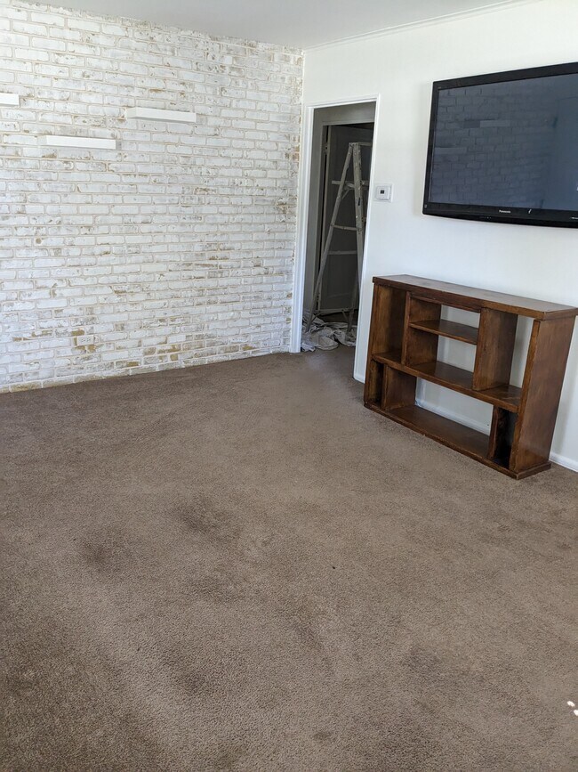 Building Photo - 227 S 9th St