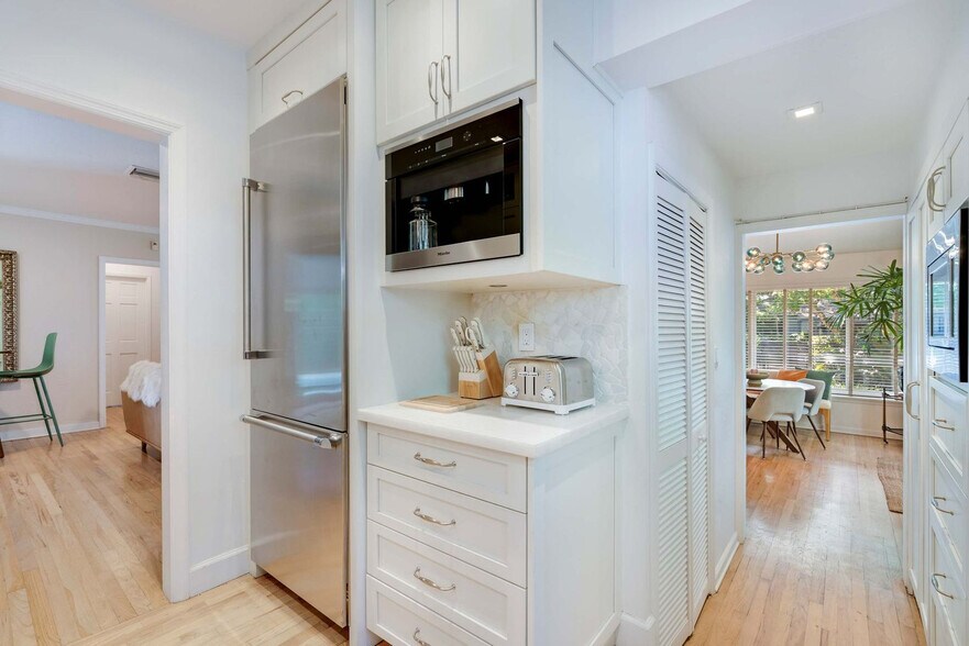 Building Photo - 4131 Lybyer Ave