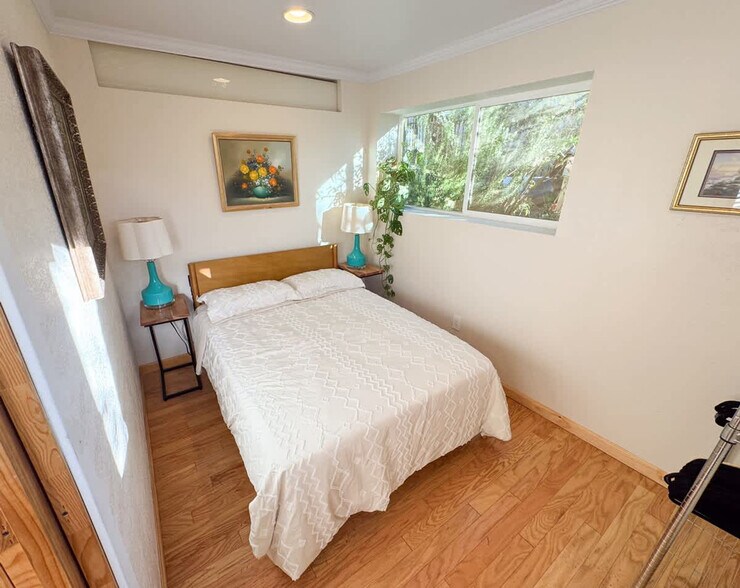 Building Photo - 3148 College Ave