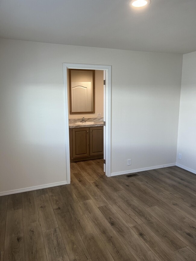 Building Photo - 107 Northside Dr