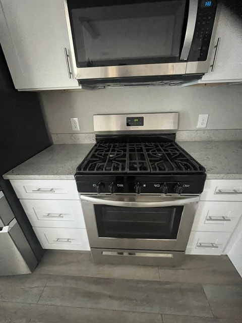 Building Photo - 14 Crest Ln