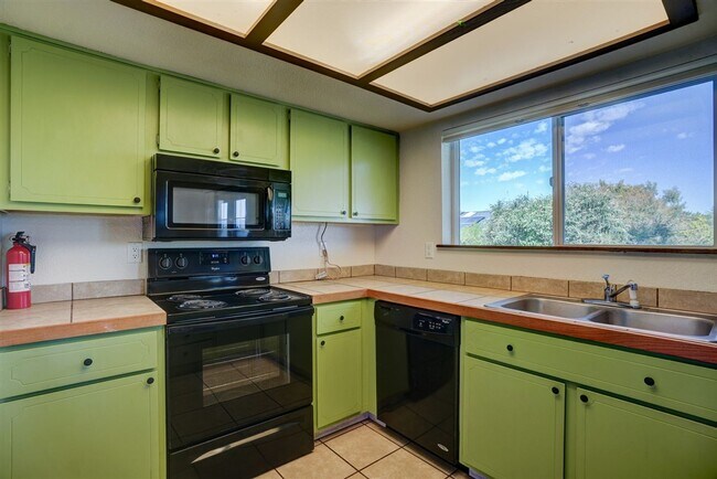 Building Photo - 7930 E Larkspur Ln