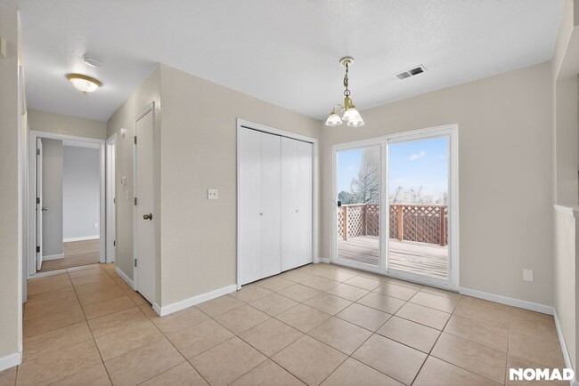 Building Photo - 4448 Lake Mead Dr