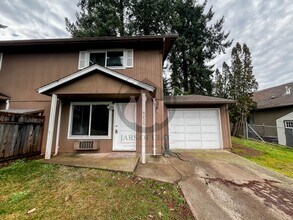 Building Photo - Skyline Rd S Duplex #2023-LL787