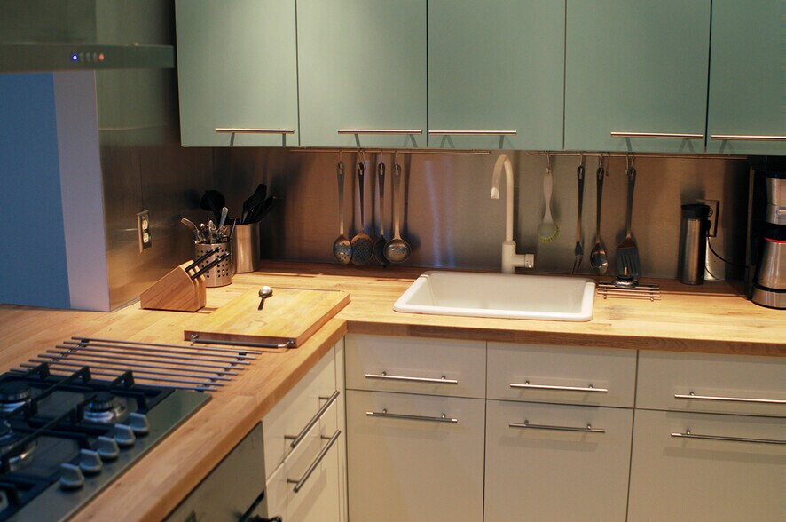 Building Photo - 1615 Meridian Ave