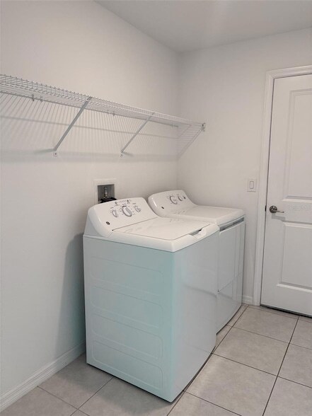 Building Photo - 5487 Blue Azure Dr