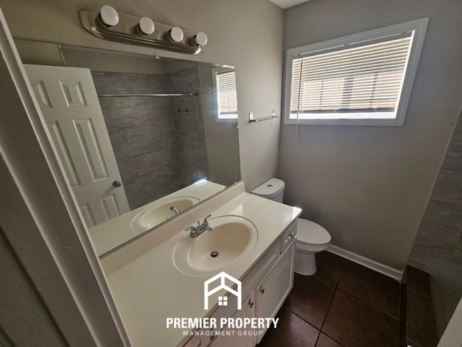 Building Photo - 3951 Silverleaf Rd