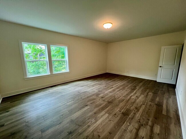 Building Photo - 2429 Vetrina Wy