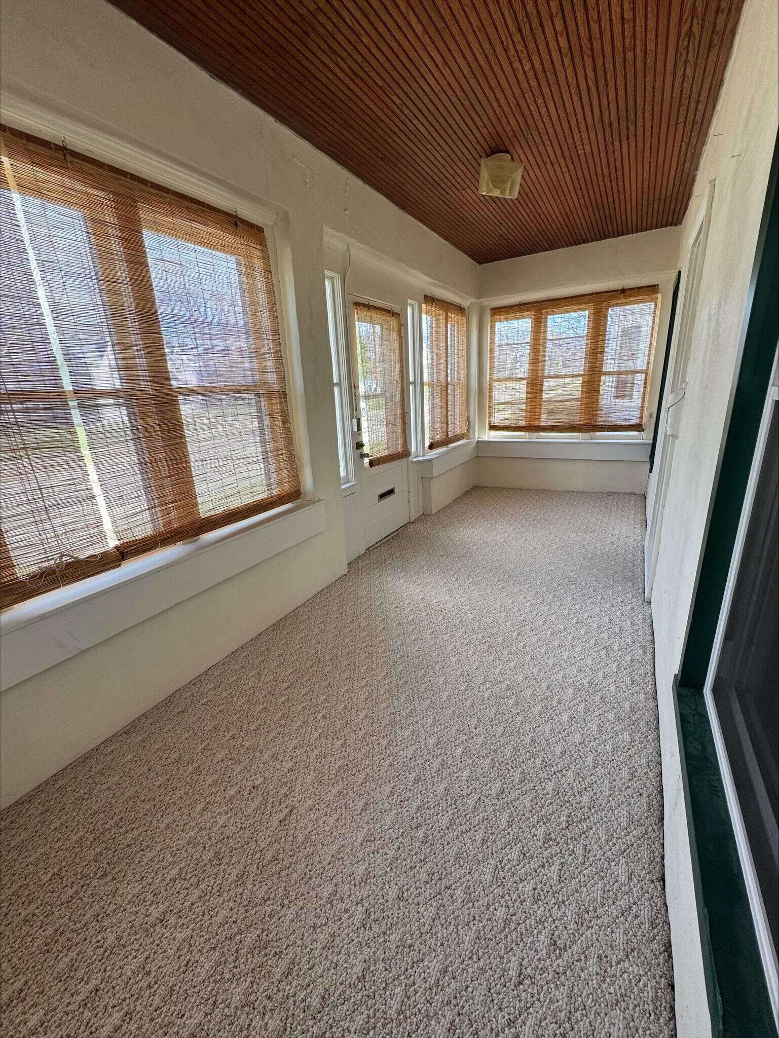 Front Porch - 410 E Conant St
