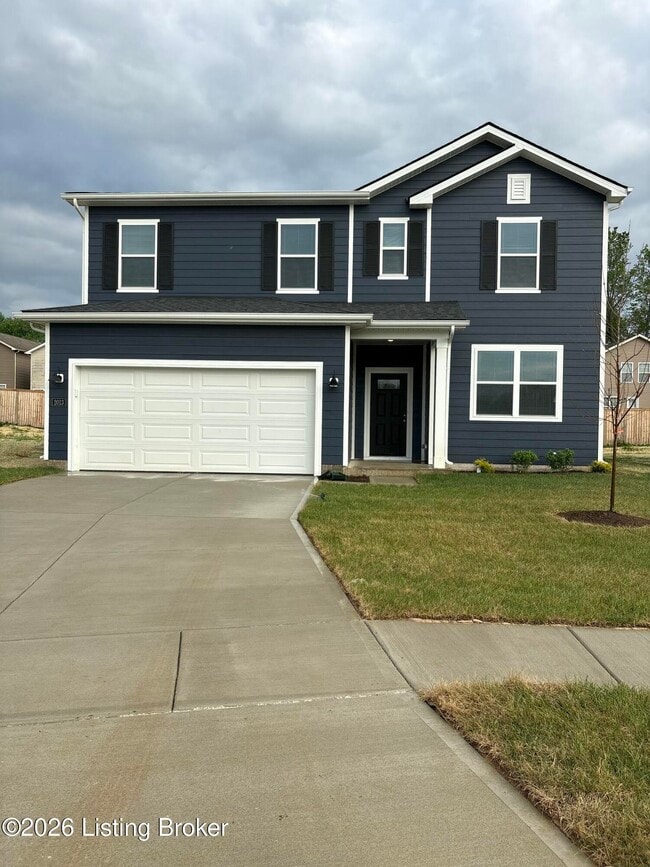 Building Photo - 2013 Lyndon Green Cir