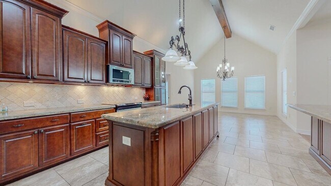 Building Photo - 313 Winding Brook Dr