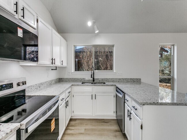 Building Photo - 1538 Summerwind Ln