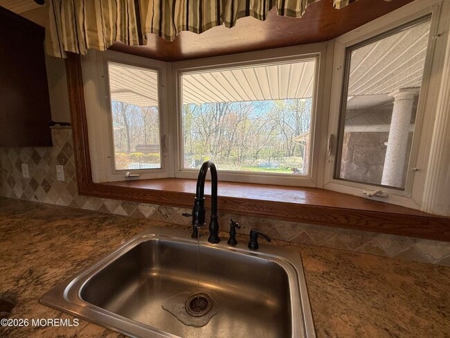 Building Photo - 2360 Monmouth Rd