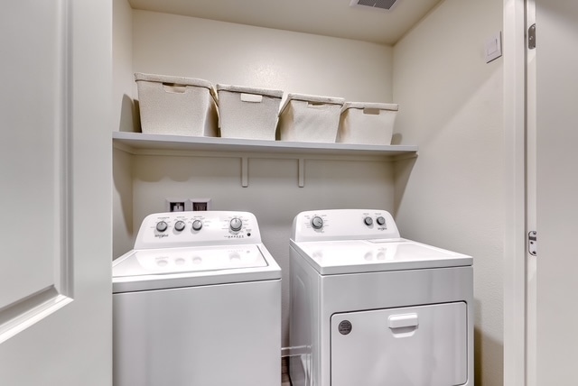 Building Photo - 1601 Dom River Dr