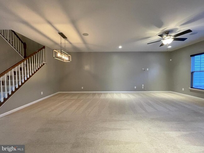 Building Photo - 23573 Christina Ridge Square