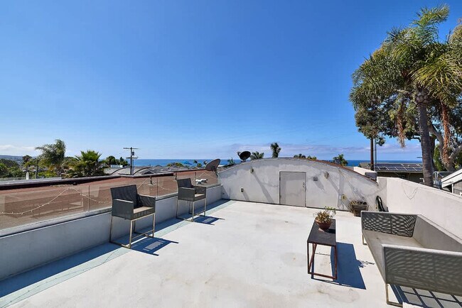 Building Photo - 2310 Edinburg Ave