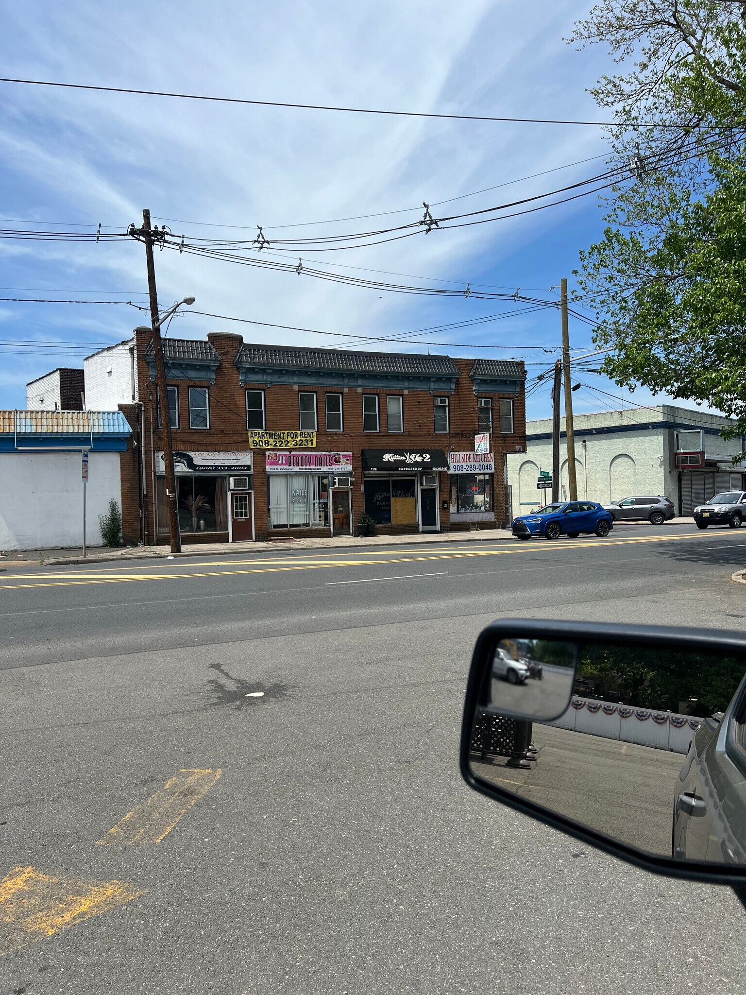 Building Photo - 2 Ridgeway Ave