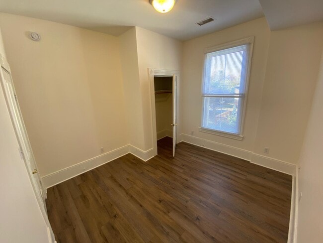 Building Photo - 605 Harrison St