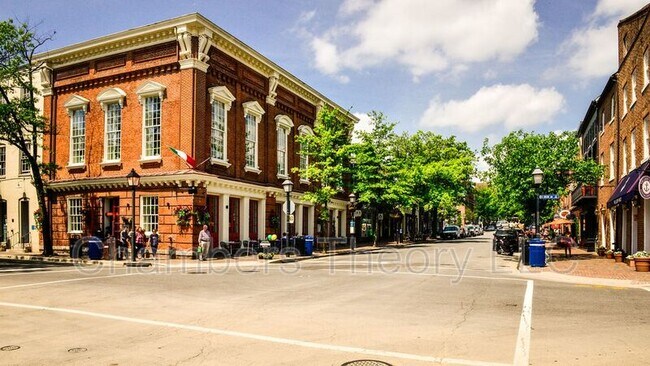 Building Photo - 509 S St Asaph St