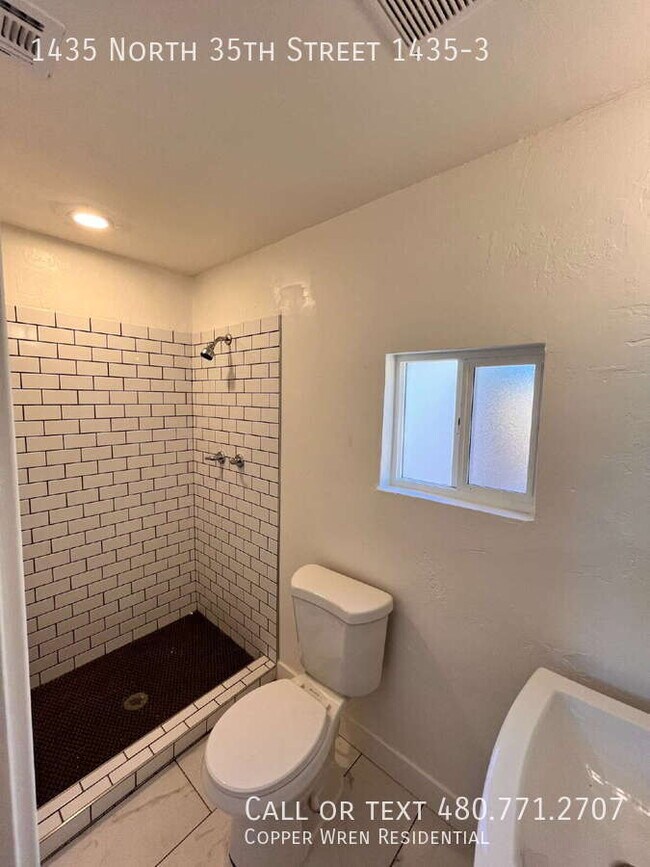 Building Photo - 1435 N 35th St