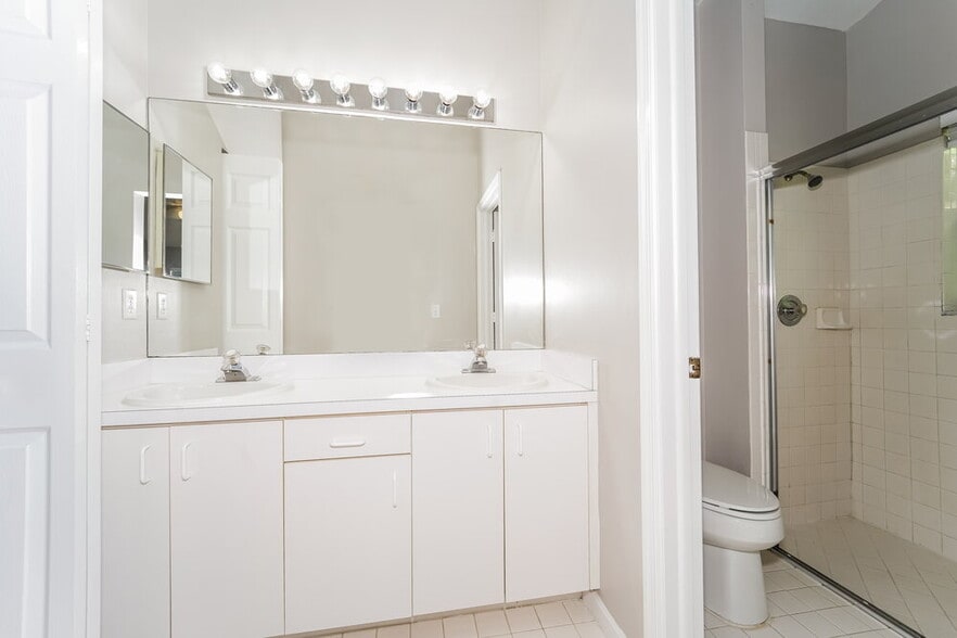 Building Photo - 5841 Eagle Cay Ln