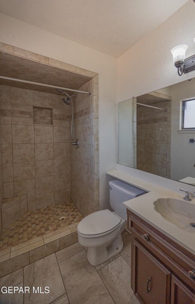 Building Photo - 3329 Running Deer Dr
