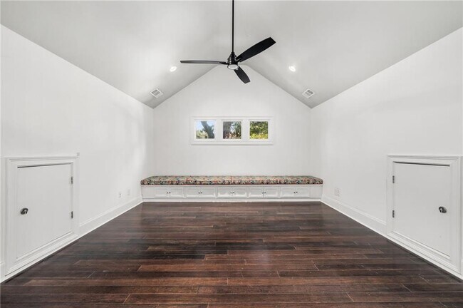 Building Photo - 4715 Westfield Dr NE