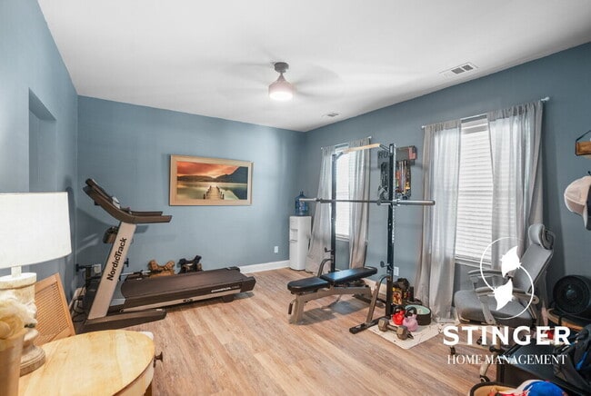 Building Photo - 44 Saluda Way