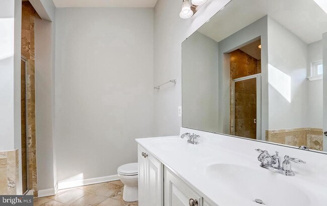 Building Photo - 1709 Hayle Dr