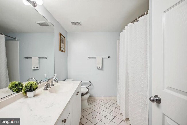 Building Photo - 21 Silverwood Cir