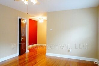 Building Photo - 8406 Greenwood Ave