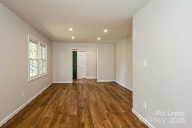 Building Photo - 2510 O'Hara Dr