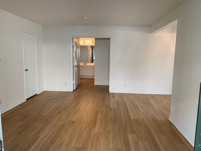 Building Photo - GREAT 1BD 1BA CONDO FOR LEASE!